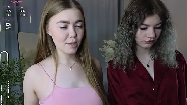 Snapshot of TwixieGuo chatting on October 21, 2025, 4:35 am TwixieGuo online show from October 21, 2025, 4:35 am