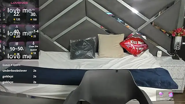 Snapshot of GabySweett_ chatting on October 12, 2025, 12:26 pm GabySweett online show from October 12, 2025, 12:26 pm