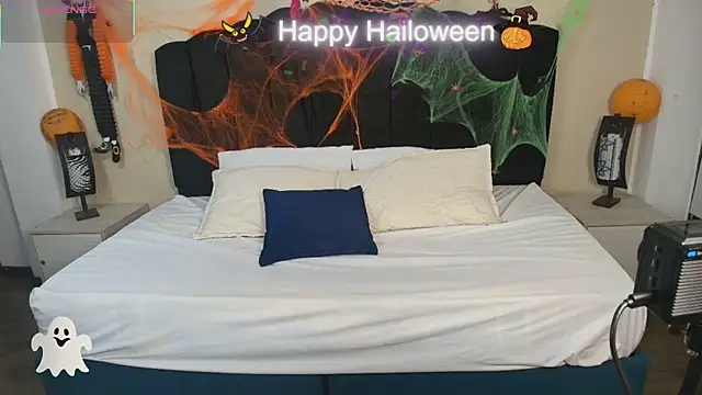 Snapshot of GabySweett_ chatting on October 31, 2025, 1:34 pm GabySweett online show from October 31, 2025, 1:34 pm