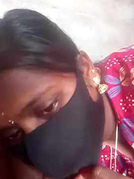 Snapshot of Tamil_Hot_Sandy chatting on November 3, 2025, 8:04 am Tamil Hot Sandy online show from November 3, 2025, 8:04 am