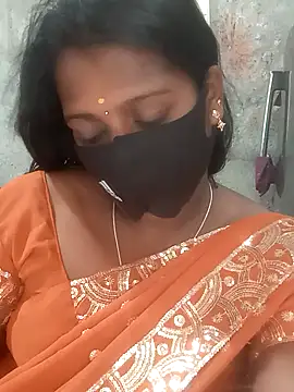 Snapshot of Tamil_Hot_Sandy chatting on November 7, 2025, 6:13 am Tamil Hot Sandy online show from November 7, 2025, 6:13 am