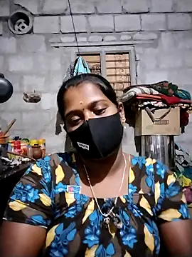 Tamil Hot Sandy online show from November 30, 2025, 5:39 pm