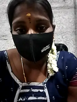 Snapshot of Tamil_Hot_Sandy chatting on June 3, 2026, 5:18 pm Tamil Hot Sandy online show from June 3, 2026, 5:18 pm
