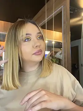 Snapshot of Angelina_velvett chatting on October 3, 2025, 11:02 pm Angelina velvett online show from October 3, 2025, 11:02 pm