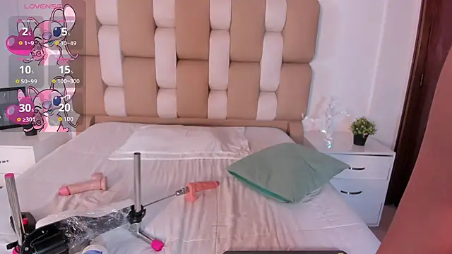 Snapshot of Caroline_Millerr chatting on October 23, 2025, 12:48 pm Caroline Millerr online show from October 23, 2025, 12:48 pm