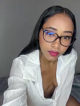 Soleyma  online show from September 30, 2025, 1:38 pm