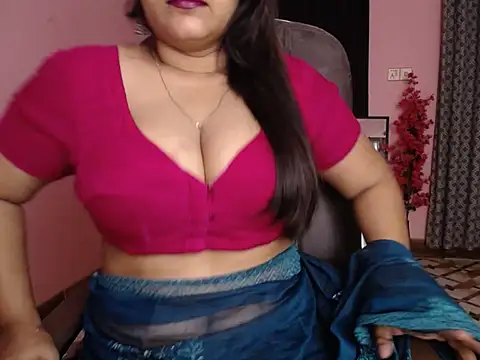 Queen Homaira online show from October 3, 2025, 10:45 am