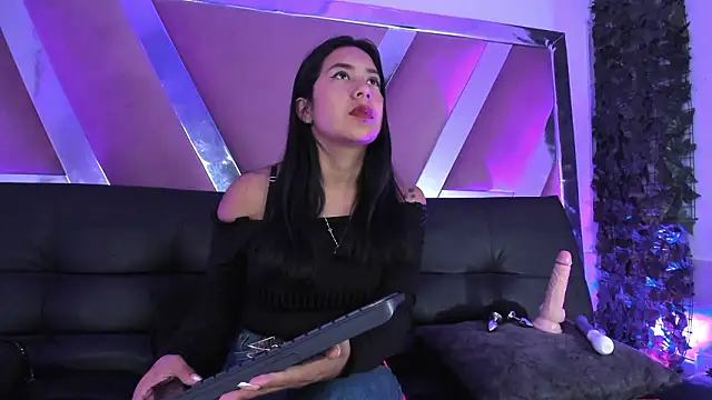 Snapshot of KateValencia chatting on March 12, 2026, 1:45 am KateValencia online show from March 12, 2026, 1:45 am