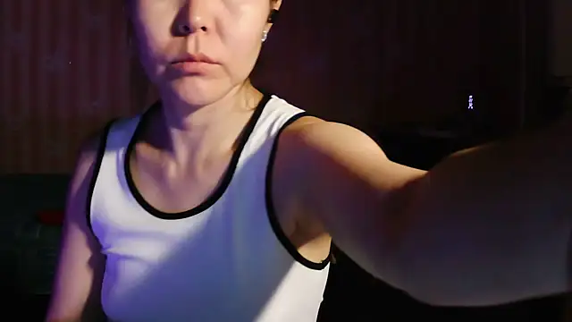 Olyviane online show from February 3, 2026, 2:33 pm