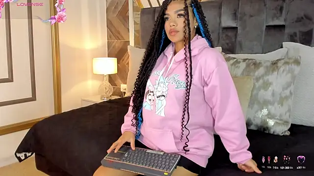 NaylaGrey online show from October 6, 2025, 11:40 am