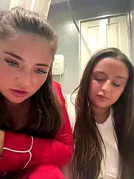 Playfulvixen25 online show from November 20, 2025, 12:44 am