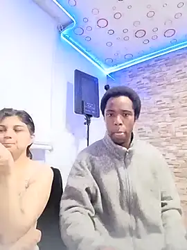 Snapshot of Yin_yang_hot chatting on November 9, 2025, 3:16 am Yin yang hot online show from November 9, 2025, 3:16 am