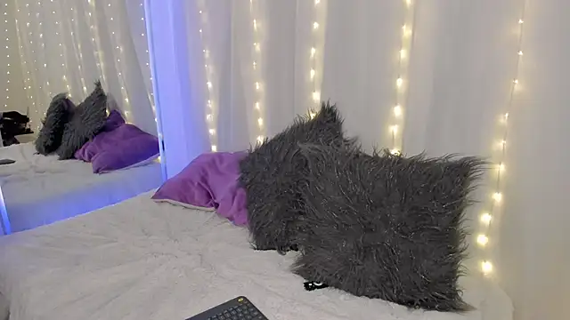 Olivia Morrys online show from March 31, 2026, 11:27 pm