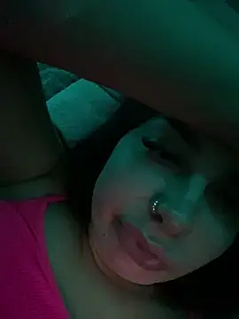 Snapshot of Romina6 chatting on October 8, 2025, 10:29 pm Romina6 online show from October 8, 2025, 10:29 pm