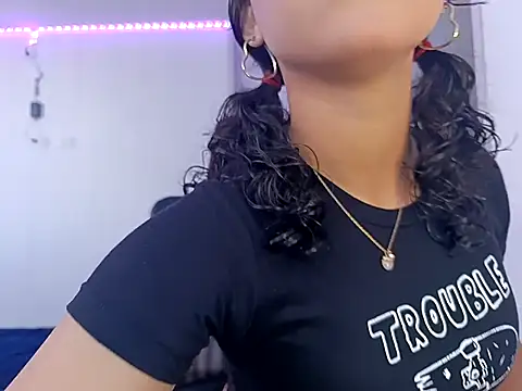 Snapshot of Ivonnybonn chatting on September 26, 2025, 3:05 pm Ivonnybonn online show from September 26, 2025, 3:05 pm