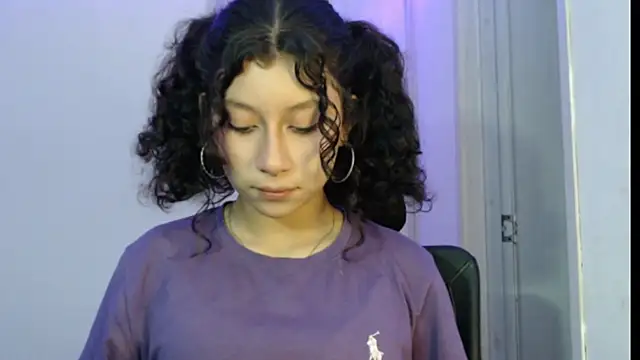 Snapshot of Ivonnybonn chatting on October 16, 2025, 6:25 am Ivonnybonn online show from October 16, 2025, 6:25 am