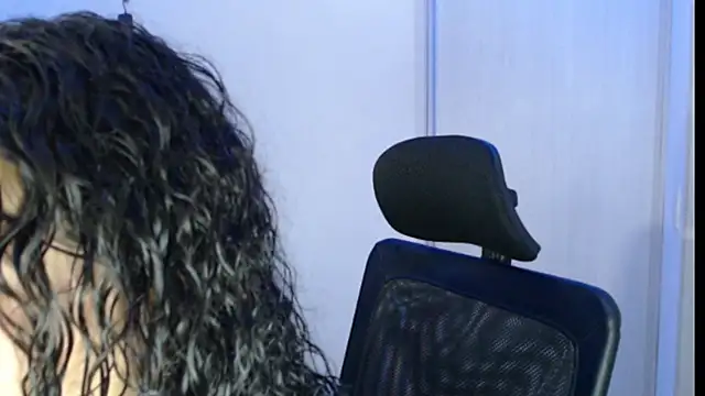 Snapshot of Ivonnybonn chatting on October 17, 2025, 10:23 pm Ivonnybonn online show from October 17, 2025, 10:23 pm