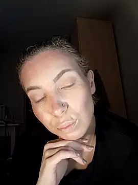 Conny Shellie online show from December 1, 2025, 11:15 am