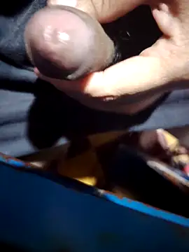 Snapshot of Sir_clouden chatting on November 1, 2025, 2:35 am Sir clouden online show from November 1, 2025, 2:35 am