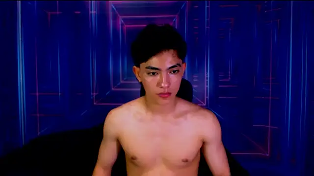 Snapshot of RomeoMillerr chatting on October 11, 2025, 7:12 pm RomeoMillerr online show from October 11, 2025, 7:12 pm