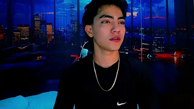 Snapshot of RomeoMillerr chatting on November 12, 2025, 7:13 pm RomeoMillerr online show from November 12, 2025, 7:13 pm