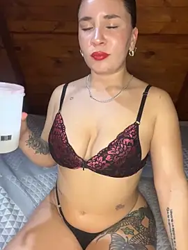 Snapshot of Belubel chatting on October 4, 2025, 2:20 am Belubel online show from October 4, 2025, 2:20 am