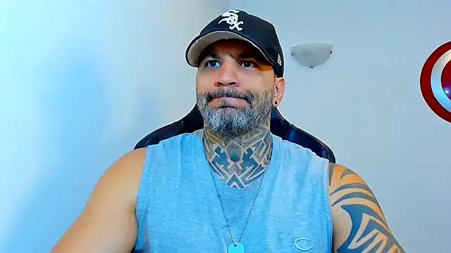 JoshRigby online show from June 19, 2026, 7:06 pm