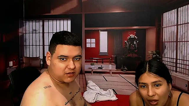 Snapshot of Charly_and_laura chatting on October 20, 2025, 7:47 pm Charly and laura online show from October 20, 2025, 7:47 pm