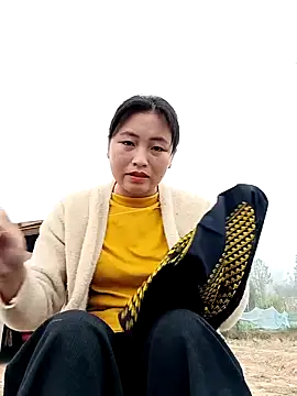 Snapshot of buddy-sexy chatting on December 16, 2025, 1:43 am buddy-sexy online show from December 16, 2025, 1:43 am