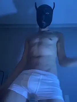 Snapshot of zamir333 chatting on October 11, 2025, 8:35 am zamir333 online show from October 11, 2025, 8:35 am