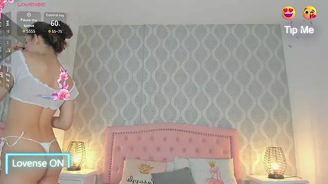 Snapshot of kendallspears_1 chatting on November 3, 2025, 3:52 am kendallspears 1 online show from November 3, 2025, 3:52 am