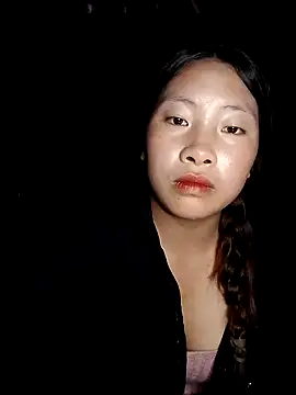 ly-xinh01 online show from September 30, 2025, 5:01 am
