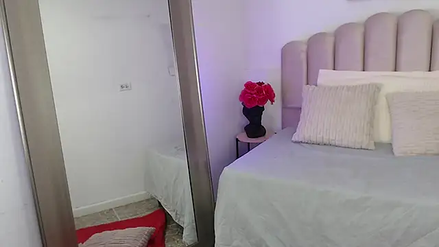 Snapshot of isa_bigassx chatting on November 2, 2025, 5:32 am isa bigassx online show from November 2, 2025, 5:32 am