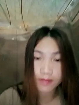 min-xinh online show from October 8, 2025, 1:20 pm