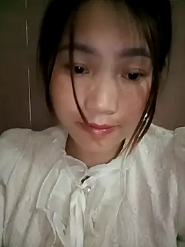 min-xinh online show from November 18, 2025, 5:34 am