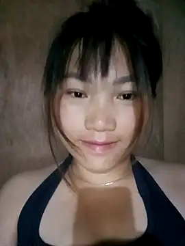 min-xinh online show from April 28, 2026, 9:53 pm