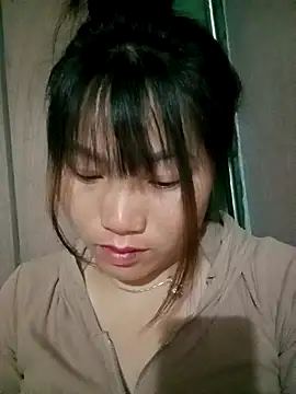 min-xinh online show from May 2, 2026, 2:55 pm