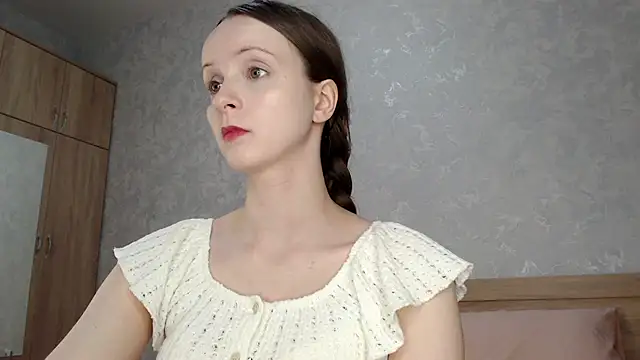 Snapshot of Yourplayfulspark chatting on November 5, 2025, 12:32 am Yourplayfulspark online show from November 5, 2025, 12:32 am