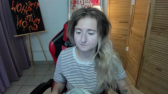 CamillaDreamer online show from August 5, 2026, 10:23 pm