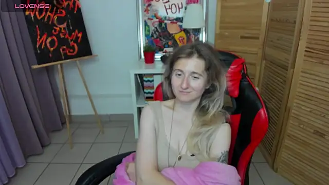 CamillaDreamer online show from August 8, 2026, 1:30 am
