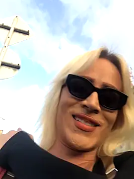 alexawinterrr online show from December 13, 2025, 10:26 pm