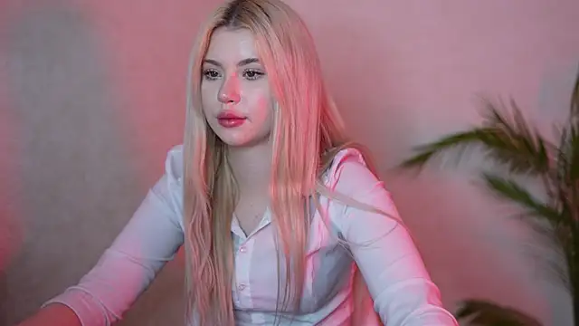 AshleyNikoo online show from October 18, 2025, 4:19 pm