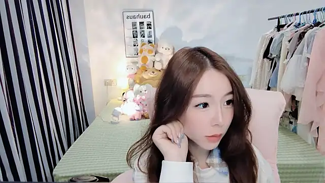 Snapshot of Gardenia-222 chatting on October 26, 2025, 10:43 am Gardenia-222 online show from October 26, 2025, 10:43 am