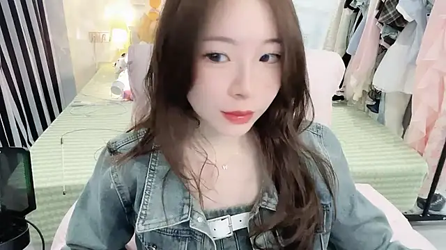 Snapshot of Gardenia-222 chatting on December 14, 2025, 1:49 pm Gardenia-222 online show from December 14, 2025, 1:49 pm