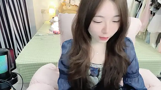 Snapshot of Gardenia-222 chatting on December 18, 2025, 1:39 pm Gardenia-222 online show from December 18, 2025, 1:39 pm