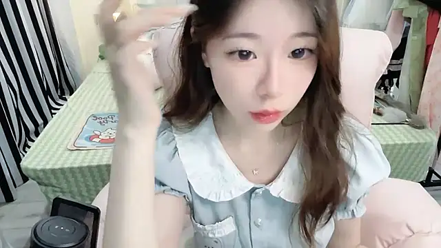 Snapshot of Gardenia-222 chatting on May 7, 2026, 4:01 pm Gardenia-222 online show from May 7, 2026, 4:01 pm
