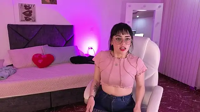 dakota wrist online show from September 27, 2025, 5:34 am