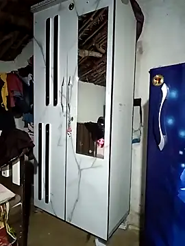 Snapshot of Lona2525 chatting on October 15, 2025, 6:19 pm Lona2525 online show from October 15, 2025, 6:19 pm