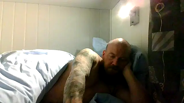 Snapshot of Real_viking chatting on February 25, 2026, 9:35 pm Real viking online show from February 25, 2026, 9:35 pm