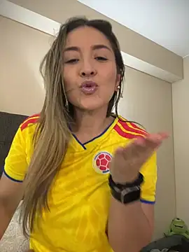 Snapshot of Mariana_gom chatting on July 7, 2026, 12:20 pm Mariana gom online show from July 7, 2026, 12:20 pm